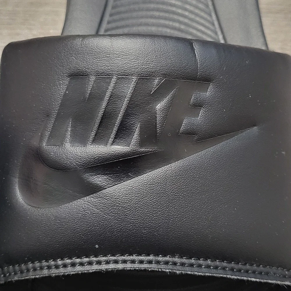 Nike Victori One Men Black Slide Sandals‎ Triple Black Sport Cushioned size 8
